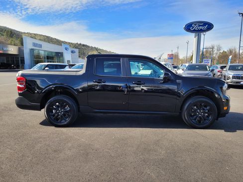Used 2024 Ford Maverick Lariat w/ Black Appearance Package image 4