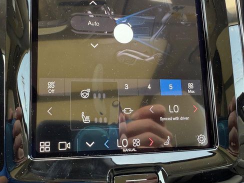 New 2025 Volvo XC60 T8 Plus w/ Protection Package Premier image 16