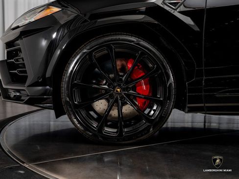 Used 2022 Lamborghini Urus image 7