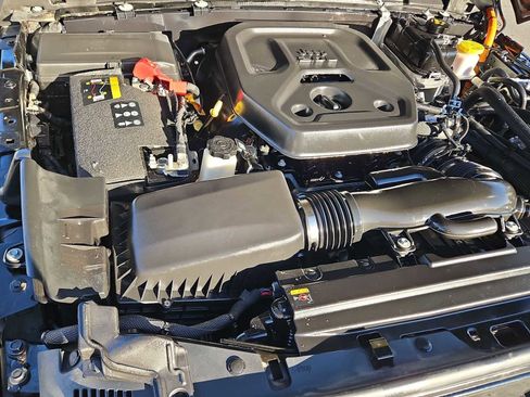 Used 2023 Jeep Wrangler Sahara w/ Cold Weather Group image 14