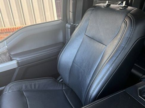 Used 2017 Ford F250 Lariat w/ Chrome Package image 18