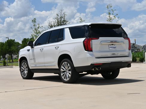 Used 2024 GMC Yukon Denali RWD image 7