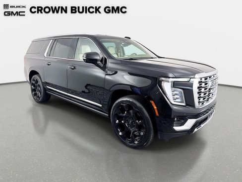 New 2026 GMC Yukon XL Denali AWD/4WD image 3