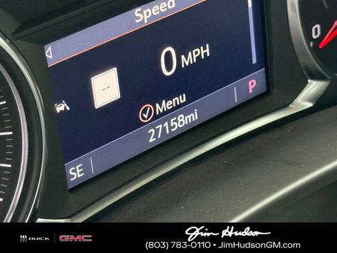 Used 2023 GMC Terrain SLT w/ Infotainment Package II FWD image 3