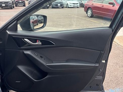 Used 2014 MAZDA MAZDA3 i Touring w/ Technology Package FWD image 19
