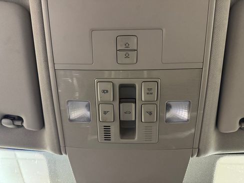 Used 2019 Volkswagen Atlas SEL Premium AWD/4WD image 55