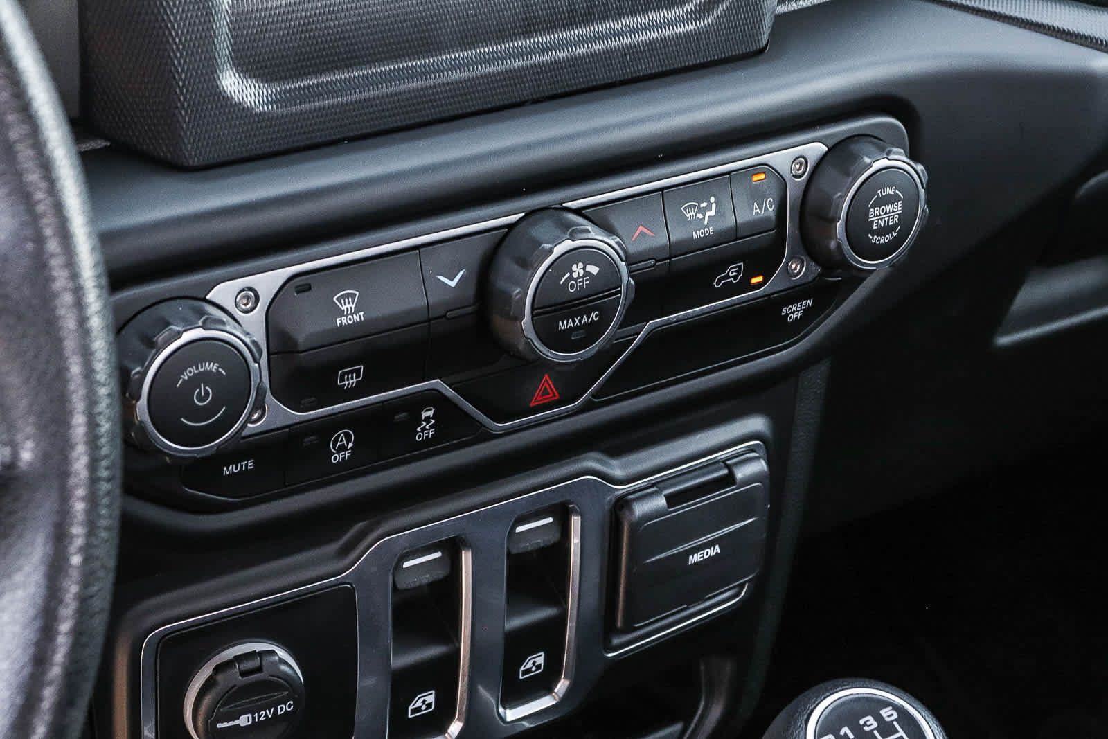 Used 2023 Jeep Wrangler Sport AWD/4WD image 18