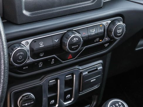 Used 2023 Jeep Wrangler Sport AWD/4WD image 18