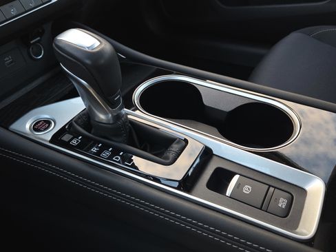 Certified 2024 Nissan Altima 2.5 SV w/ SV Premium Package image 27