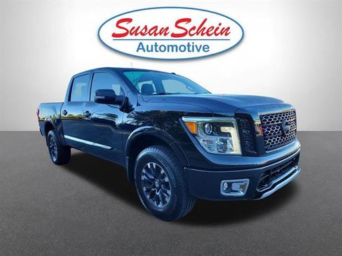 Used 2018 Nissan Titan PRO-4X image 23