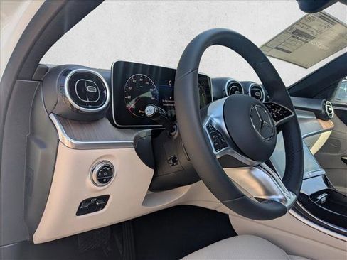 Used 2025 Mercedes-Benz C 300 Sedan image 7