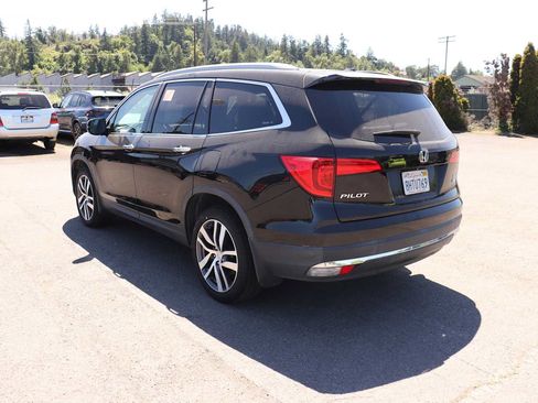 Used 2018 Honda Pilot Touring image 7