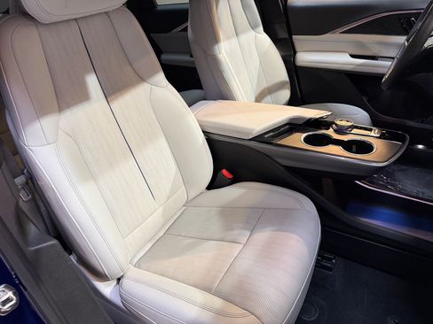 Certified 2024 Cadillac Lyriq Sport RWD image 34