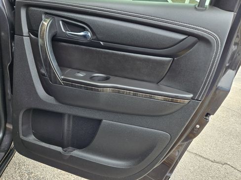 Used 2017 GMC Acadia Limited SLT image 46