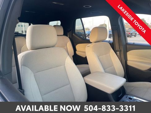 Used 2023 Chevrolet Traverse LS w/ Safety Package image 15