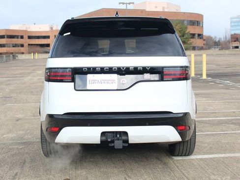 Used 2025 Land Rover Discovery Dynamic SE image 7