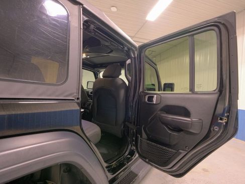 Used 2020 Jeep Wrangler Unlimited Sport S image 17