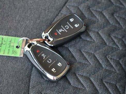 Used 2023 Chevrolet Equinox LT image 35