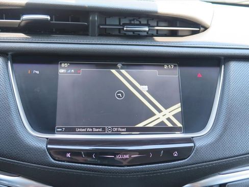 Used 2018 Cadillac XT5 Luxury w/ Driver Awareness Package FWD image 16