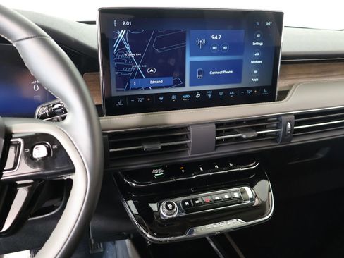 New 2026 Lincoln Corsair Reserve AWD/4WD image 5