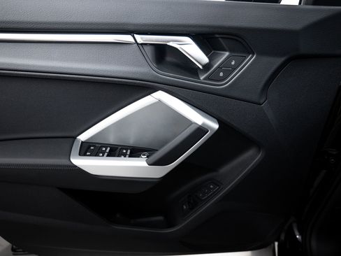 New 2025 Audi Q3 2.0T Premium image 12