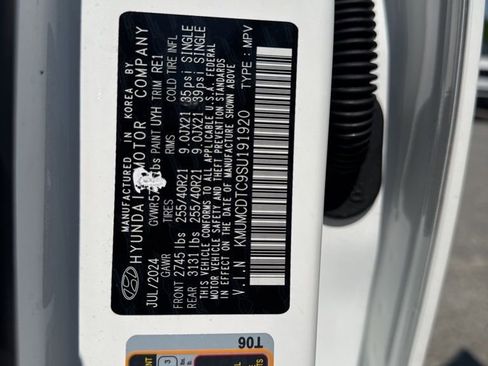 Used 2025 Genesis GV70 3.5T Sport w/ Sport Advanced Package image 40