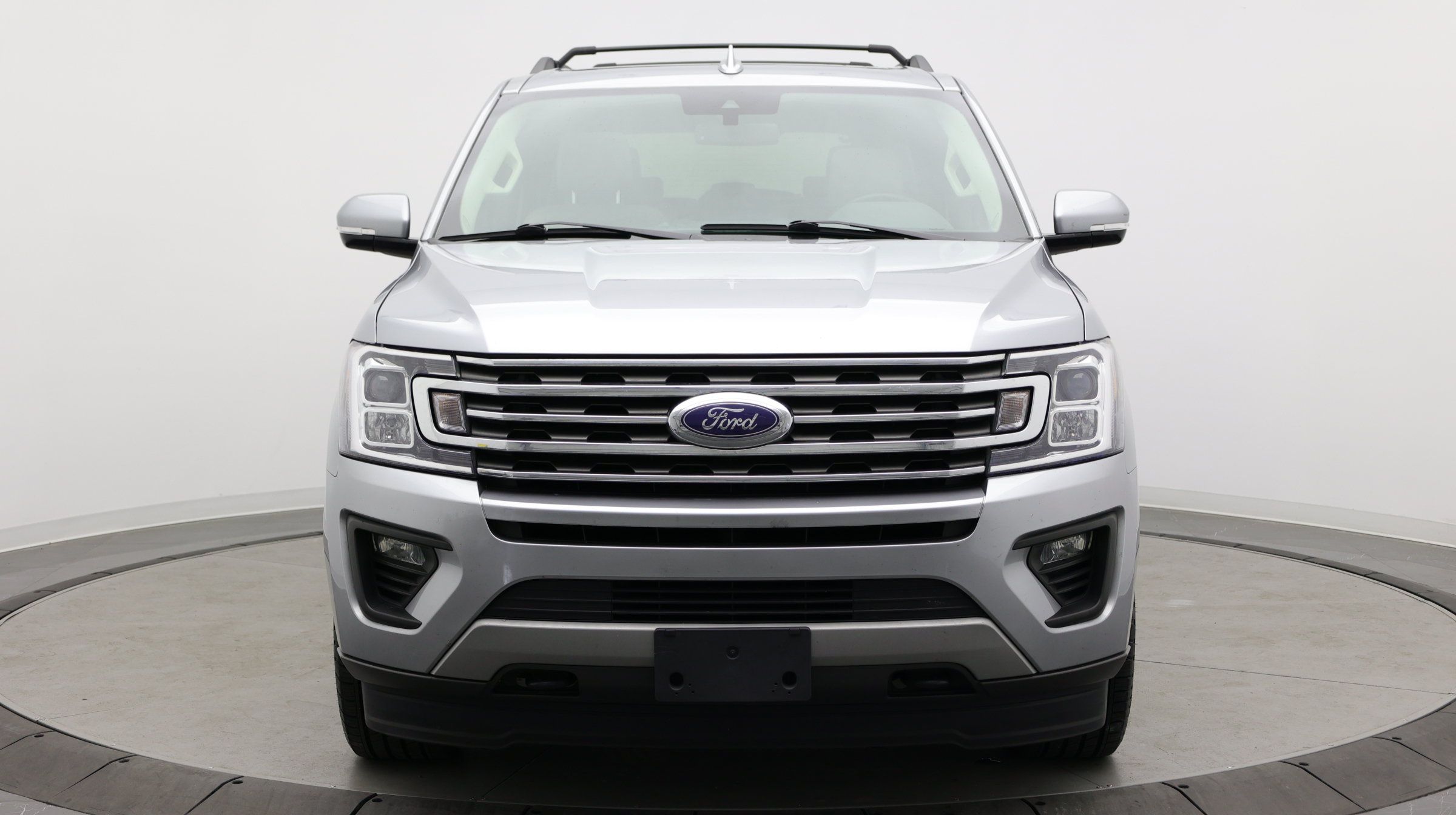 Used 2021 Ford Expedition XLT AWD/4WD image 2