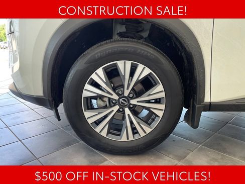 Used 2023 Nissan Rogue SV w/ SV Premium B Package AWD/4WD image 18