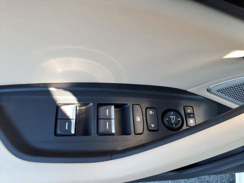 Certified 2025 Acura TLX w/ Technology Package image 12