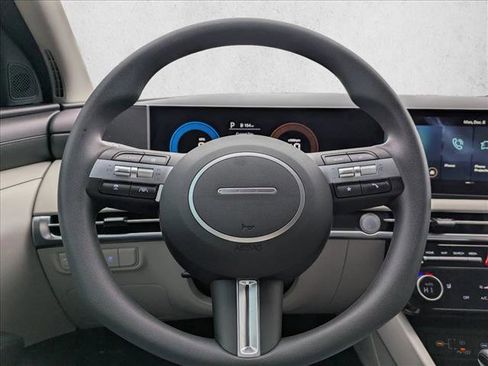 New 2026 Hyundai Tucson SEL image 11