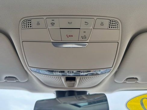 Used 2021 Mercedes-Benz GLC 300 4MATIC image 35