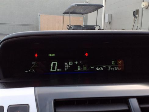 Used 2014 Toyota Prius V Three image 13