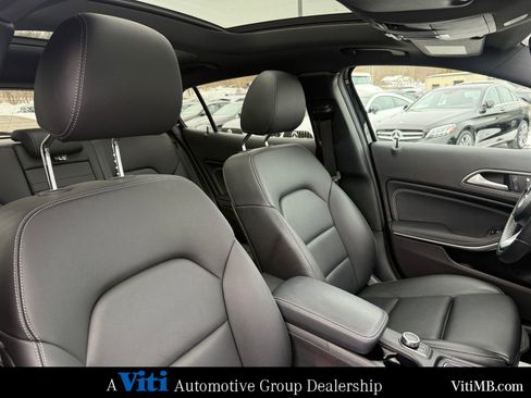 Used 2018 Mercedes-Benz GLA 250 4MATIC image 31
