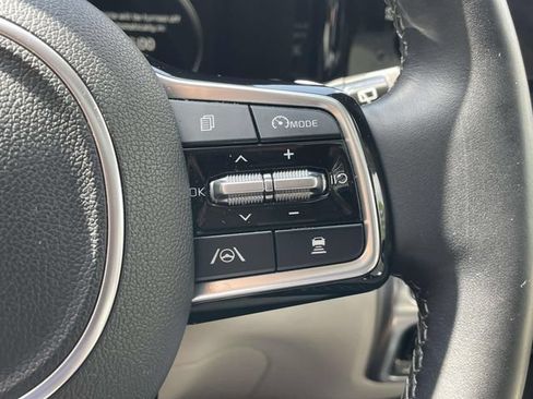 Used 2023 Kia Sorento SX Prestige w/ Panoramic Sunroof Package AWD/4WD image 22