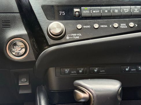 Certified 2024 Lexus ES 350 w/ Premium Package FWD image 32