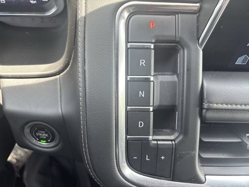 Used 2022 Chevrolet Suburban High Country AWD/4WD image 21