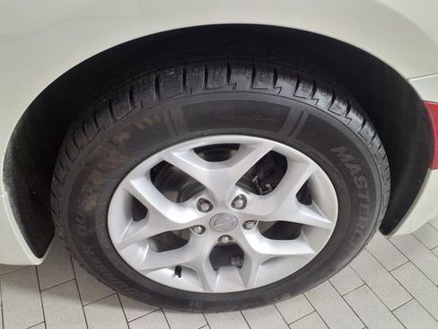 Used 2017 Chrysler Pacifica Touring-L Plus w/ Tire & Wheel Group FWD image 18