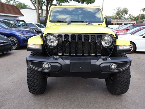 Used 2023 Jeep Gladiator Sport AWD/4WD image 3