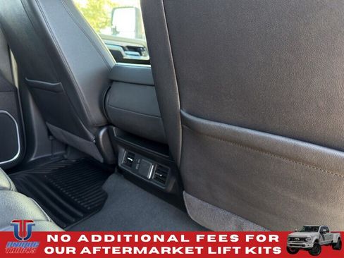 Used 2025 Chevrolet Silverado 3500 LTZ AWD/4WD image 25