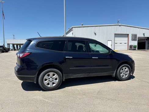 Used 2015 Chevrolet Traverse LS FWD image 4