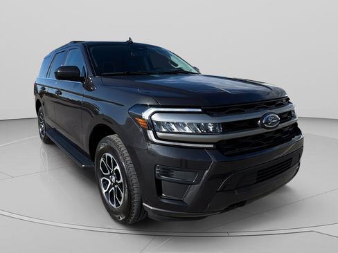 Used 2024 Ford Expedition XLT AWD/4WD image 7