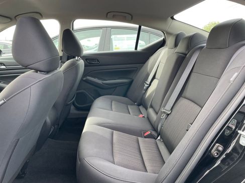 Used 2025 Nissan Altima 2.5 SV image 25