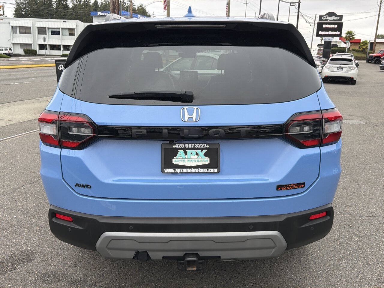 Used 2024 Honda Pilot TrailSport image 4