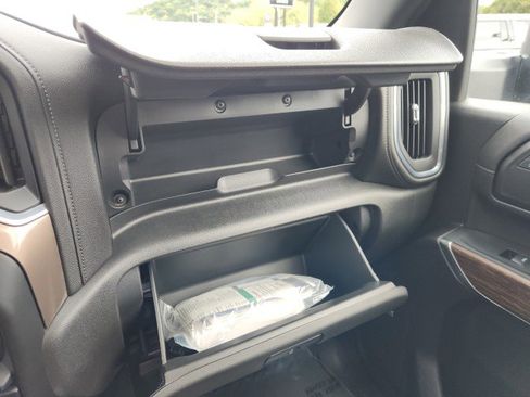 Used 2022 Chevrolet Silverado 2500 High Country w/ LPO, Hitch Package image 57