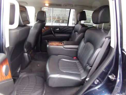 Used 2015 INFINITI QX80 4WD w/ Deluxe Technology Package image 11