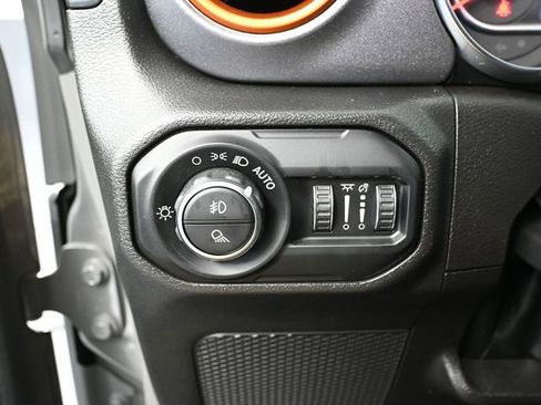Used 2022 Jeep Gladiator Mojave w/ Auxiliary Switch Group AWD/4WD image 32