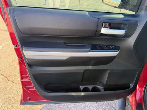 Used 2017 Toyota Tundra SR5 w/ SR5 Upgrade Package image 16