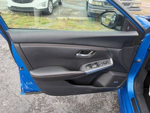 Used 2024 Nissan Sentra SR w/ SR Premium Package FWD image 14