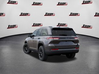 New 2026 Jeep Grand Cherokee Altitude AWD/4WD video 3