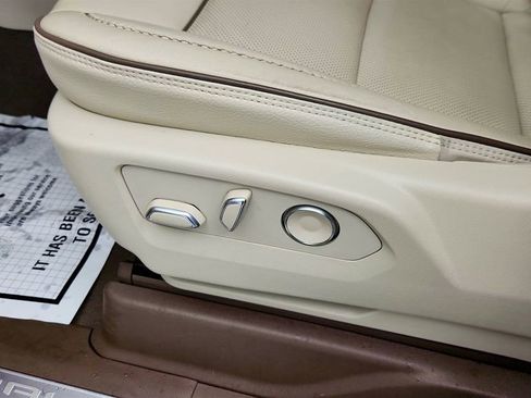 Used 2023 GMC Yukon Denali image 11